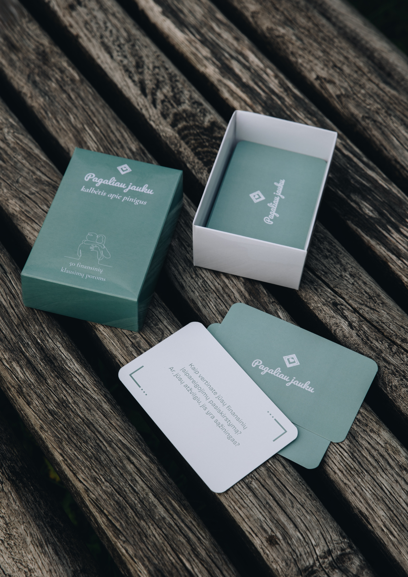 Skaitmeninės pokalbių kortelės apie pinigus